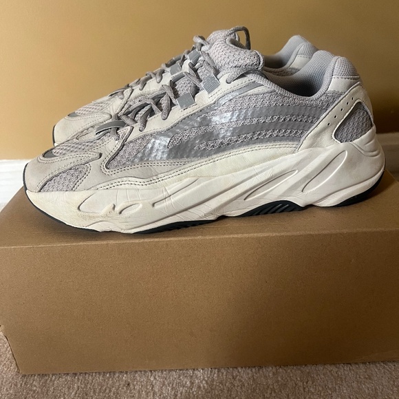 Yeezy Boost 700 V2 “Static” Size 11.5 - Picture 1 of 16